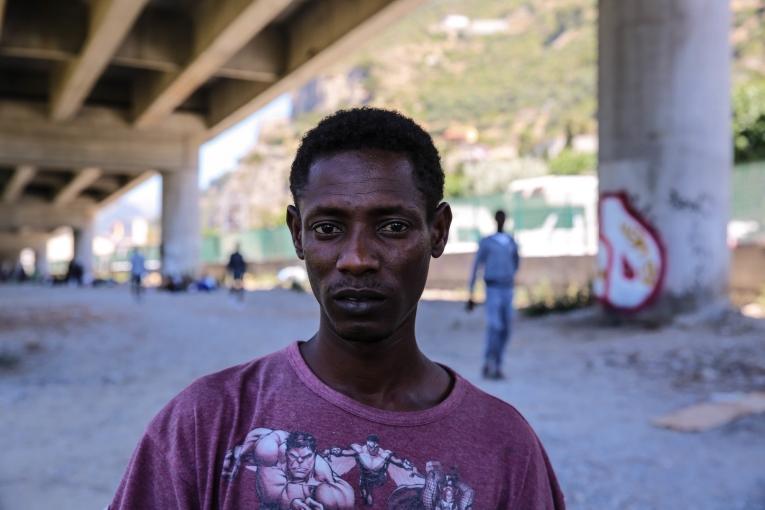 Zakaria, Soudanais de 23 ans, a été sommé de quitter l'Italie par les forces de police.
 © Mohammad Ghannam/MSF