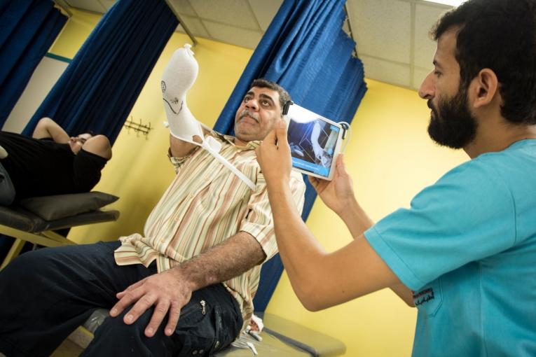Haider en consultation à l'hôpital MSF d'Amman. Jordanie. 2017.
© MSF/Florian SERIEX