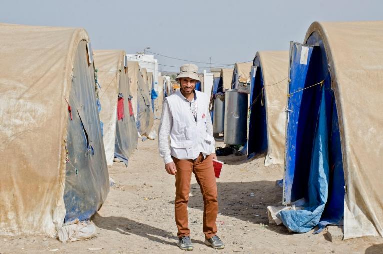 Ali, agent de santé communautaire pour MSF à Qayara.
 © Hassan Kamal Al-Deen/MSF