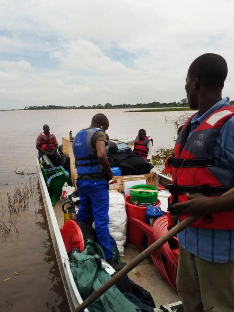 Au Malawi, certaines zones difficiles d’accès nécessitent l’emploi de bateaux ou d’hélicoptères.
© MSF
