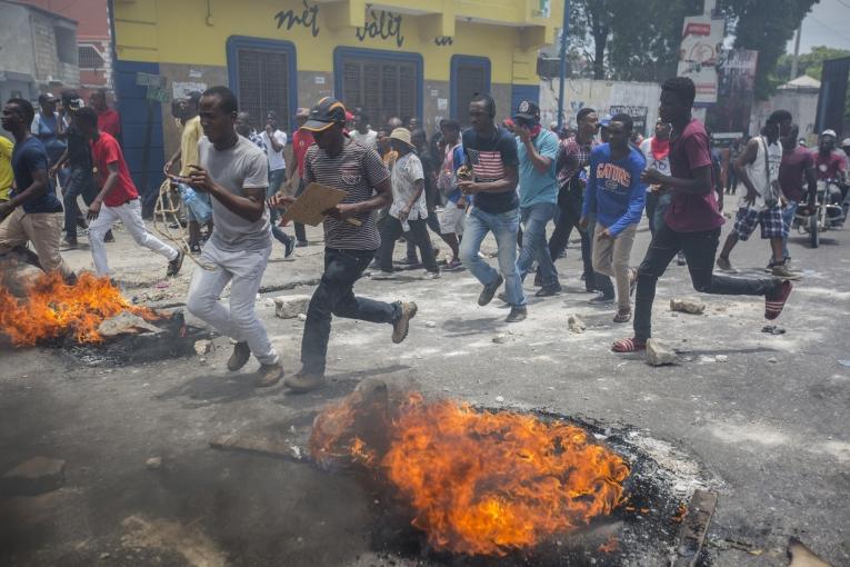 Manifestation dans les rues de Port-au-Prince le 9 juin 2019, appelant au départ du Président&nbsp;Jovenel Moïse.&nbsp;
 © Jeanty Junior Augustin/MSF