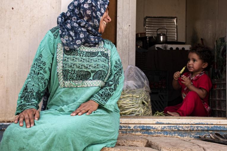 Samira et sa famille ont fui leur maison d'Al-Muqdadiyah il y a cinq ans. Elle et son mari participent aux sessions de soutien psychologique organisées par MSF.
© MSF/Hassan Kamal Al-Deen