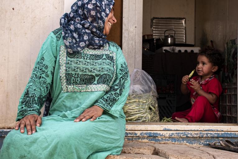 Samira et sa famille ont fui leur maison d'Al-Muqdadiyah il y a cinq ans. Elle et son mari participent aux sessions de soutien psychologique organisées par MSF.
 © MSF/Hassan Kamal Al-Deen