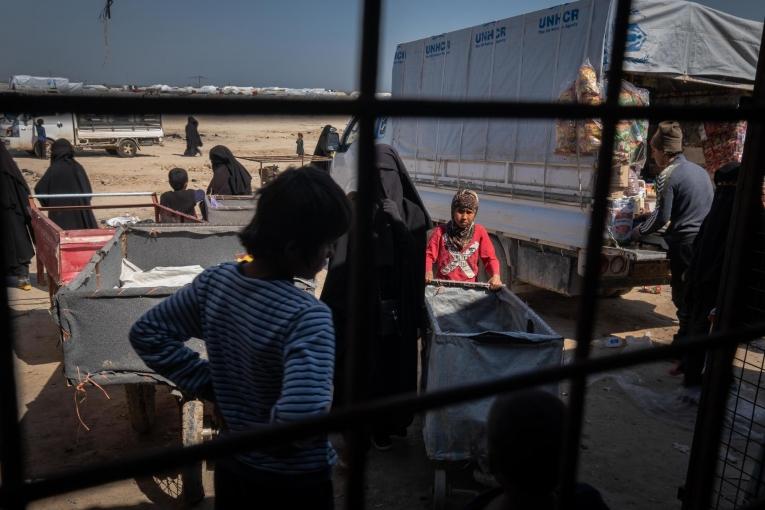 Dans le camp d'Al-Hol dans le nord-est de la Syrie, plus de 90 % des habitants du camp sont des femmes et des enfants ; les deux tiers ont moins de 18 ans. 2020.
 © Ricardo Garcia Vilanova / MSF