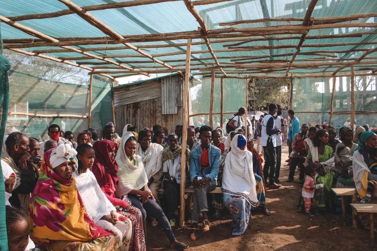 Zone d'attente de la clinique MSF installée dans une école primaire de la ville de Shire, dans le Tigré, février 2021.
 © Claudia  Blume/MSF