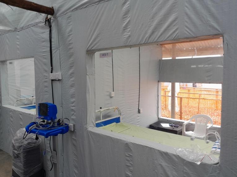 Vue d'une chambre dans le centre de traitement Ebola de Mubende. Ouganda. 2022.
© Sam Taylor/MSF