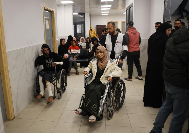 Une patiente victime d'un bombardement dans l'hôpital indonésien de Rafah. 28 décembre 2023.&nbsp;
 © MSF