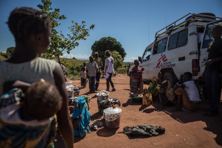 Médecins Sans Frontières teams driving to the Kalonda camp near Kalemie in Tanganyika province. Democratic Republic of the Congo. May 2017. ©Lena Mucha Thumbnail