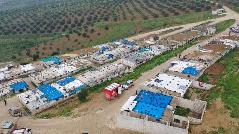 Vue d'un camp pour personnes déplacées dans le nord-ouest de la Syrie. 2020.