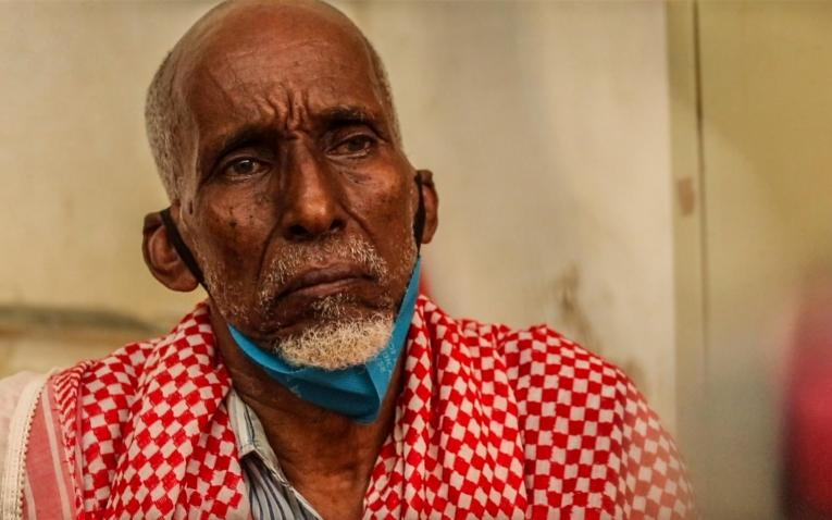 Portrait d'Haret Abdirahman, dont le fils s'est suicidé en août 2020.