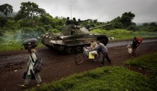 Depuis la fin du mois d'août les combats se sont nettement intensifiés au Nord Kivu région de l'est de la République démocratique du Congo en proie à un conflit depuis plus de dix ans. Les affrontements opposant les troupes rebelles de Laurent Nkund