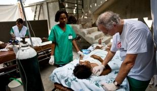 Une équipe chirurgicale à Haïti - janvier 2010