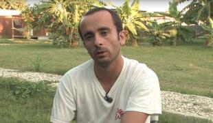 Sylvain, technicien biomédical intersection en Haïti