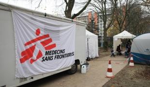 Deuxième vague Covid19 - clinique mobile MSF à Paris