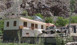 Fin 2022, MSF a construit un centre de santé secondaire dans la vallée de Baghak, dans le district de Shibar, province de Bamyan. Afghanistan, avril 2025