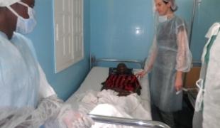 MSF a mis en place une unité de soins spécialisée pour la prise en charge des malades atteints de polio dans l\'hôpital A. Cissé de Pointe Noire