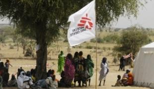 Des bombardements aériens et attaques de villages au Darfour poussent des milliers de personnes sur les routes. MSF extrêmement inquiète du sort des civils demande un accès sans entrave à ces populations.