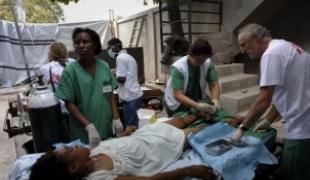 Hôpital de Carrefour Port au Prince le 17/01/2010.