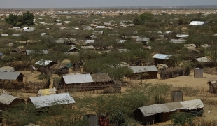 Camp de réfugiés somaliens au Kenya. Depuis 2009 MSF est le seul et unique prestataire en soins médicaux du camp de Dagahaley.