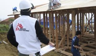 MSF a aussi supervisé la construction d'un abri temporaire à Baba Nakayama près de Minami Sanriku dans la préfecture de Miyagi