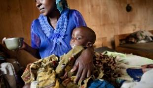 Alors qu\'une nouvelle crise nutritionnelle affecte les populations du Sahel Médecins Sans Frontières et l\'agence photographique VII lancent une campagne mondiale destinée à lutter contre la malnutrition infantile.