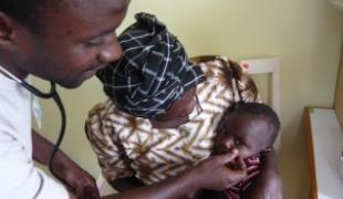 Un enfant pris en charge dans le programme VIH/sida Homa Bay (Kenya)  octobre 2009