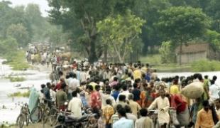 30 août 2008  Populations sinistrées dans la zone de Madhepura dans l'Etat du Bihar