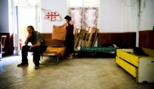 Gori septembre 2008. Les équipes de MSF offrent aux personnes déplacéesà Tbilissi et à Gori une prise en charge médicale et psychologique.