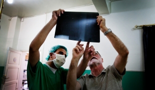 Un hôpital de MSF au nord de la Syrie (Gouvernorat d'Alep). 2013. Anna Surinyach