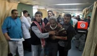 MSF demande aux parties au conflit
d'apporter les garanties nécessaires permettant l'entrée du personnel
médical dans la bande de Gaza. Garanties indispensables pour que la
population civile prise au piège puisse recevoir les secours
indispensable