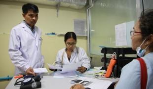 Projet MSF de lutte contre l'hépatite C dans l'hôpital Preah Kossamak à Phnom Penh au Cambodge. MSF