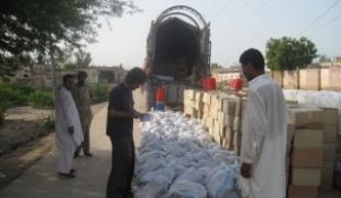 Au Baloutchistan MSF a distribué 1 000 kits de biens de première nécessité  Août 2010
