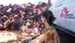 Madagascar Bekily sensibilisation santé des femmes