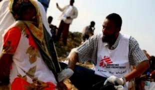 Dans la nuit du 22 avril les équipes mobiles de la section espagnole de Médecins Sans Frontières (MSF) ont trouvé 35 corps sans vie sur les plages de Radah dans le gouvernorat d’Abyan.
Voir notre Dossier spécial : Golfe d'Aden : mortelle traversé