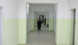 Au sein de l’hôpital de Zougdidi MSF a réhabilité 1000 m2 pour aménager une trentaine de chambres individuelles. La tuberculose multirésistante étant très contagieuse et grave il est nécessaire d’isoler les malades. 