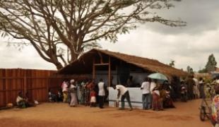 Betou  décembre 2009. MSF a organisé des journées de clinique sur différents sites dans ce district