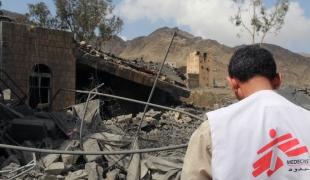 Des frappes aériennes menées la nuit dernière dans le nord du Yémen par la coalition dirigée par l’Arabie saoudite ont détruit un hôpital soutenu par Médecins Sans Frontières (MSF).