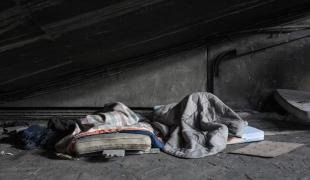 Campement informel à la Porte de la Chapelle. Paris. Décembre 2017. 