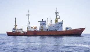 L'Aquarius en mer Méditerranée. Mai 2016.