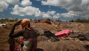 Une route détruite entre Nhamatanda et Tica. 2019. Mozambique.