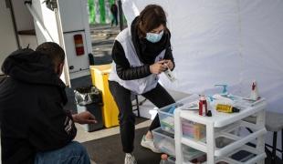 Coronavirus: MSF's mobile clinic for vulnerable groups