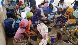 Stade de la ville de Pemba. Des centaines de personnes sont arrivées dans la capitale de l'État de Cabo Delgado, après avoir fui les attaques menées par le groupe Al-Shabaab dans la ville de Palma. Mozambique. 2021. 