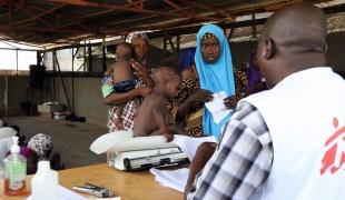 Centre de nutrition thérapeutique ambulatoire situé dans le centre de santé communautaire de Dan Issa où chaque semaine, les enfants souffrant de malnutrition sont suivis par les équipes de MSF.