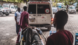 Port-au-Prince, Haïti, lundi 21 juin 2022. Ce patient, victime d'un traumatisme crânien, a été emmené au centre d'urgence MSF de Turgeau. 