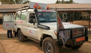 Une voiture MSF dans le district de Mamfe. Cameroun. 2021.