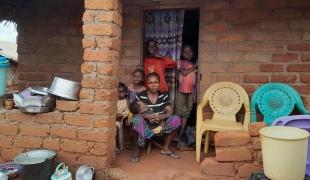 Diane et sa famille habitent le camp de PK3 situé à proximité de Bria. République centrafricaine. 2022.