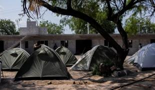 Vue d'un site informel de migrants à Reynosa au Mexique. 2022. 