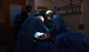 Gaza : plus de 300 blessés pris en charge à l’hôpital Al-Aqsa à la suite de nouvelles frappes israéliennes