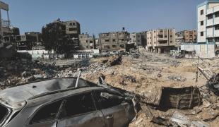 Palestine, Khan Younis, sud de Gaza, 22 avril 2024. Khan Younis est difficilement reconnaissable après le retrait des forces israéliennes de la zone, laissant un vaste champ de ruines. 