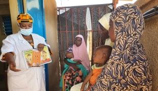 Séance de thérapie éducative pour informer sur la drépanocytose à l'hôpital Madarounfa, au Niger. Juin 2022